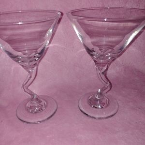 Set of 2 vintage martini glasses.